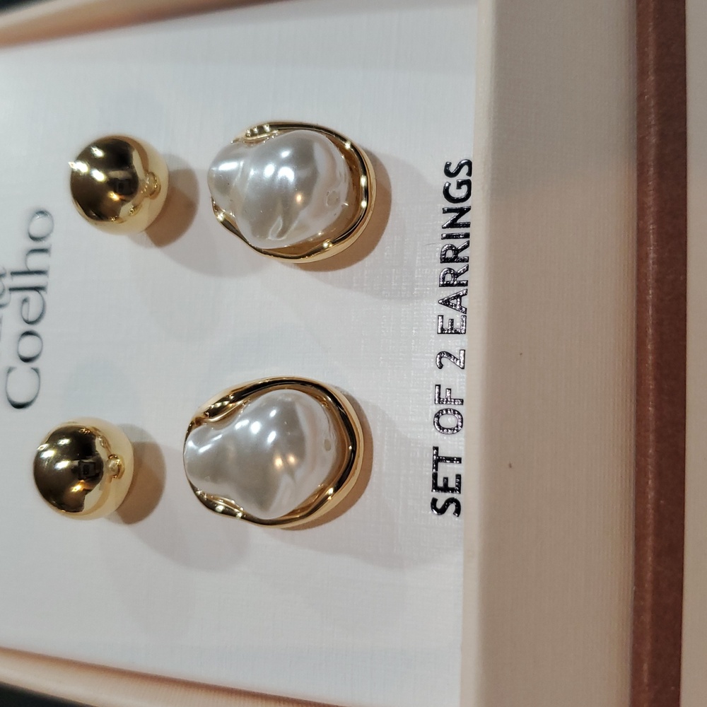 Camila Coelho set of 2 gold plated round ball stud and organic pearl earrings - Picture 3 of 6